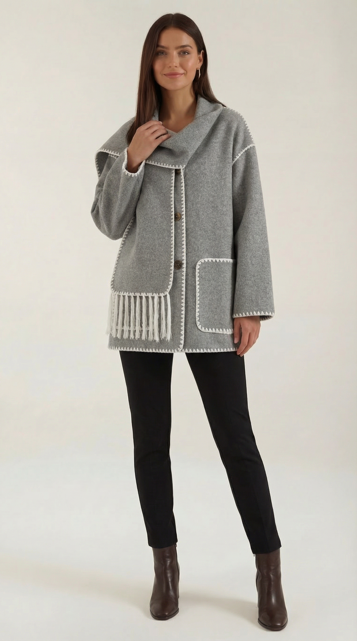 ISOLDE | CHAQUETA CON BUFANDA A CONTRASTE