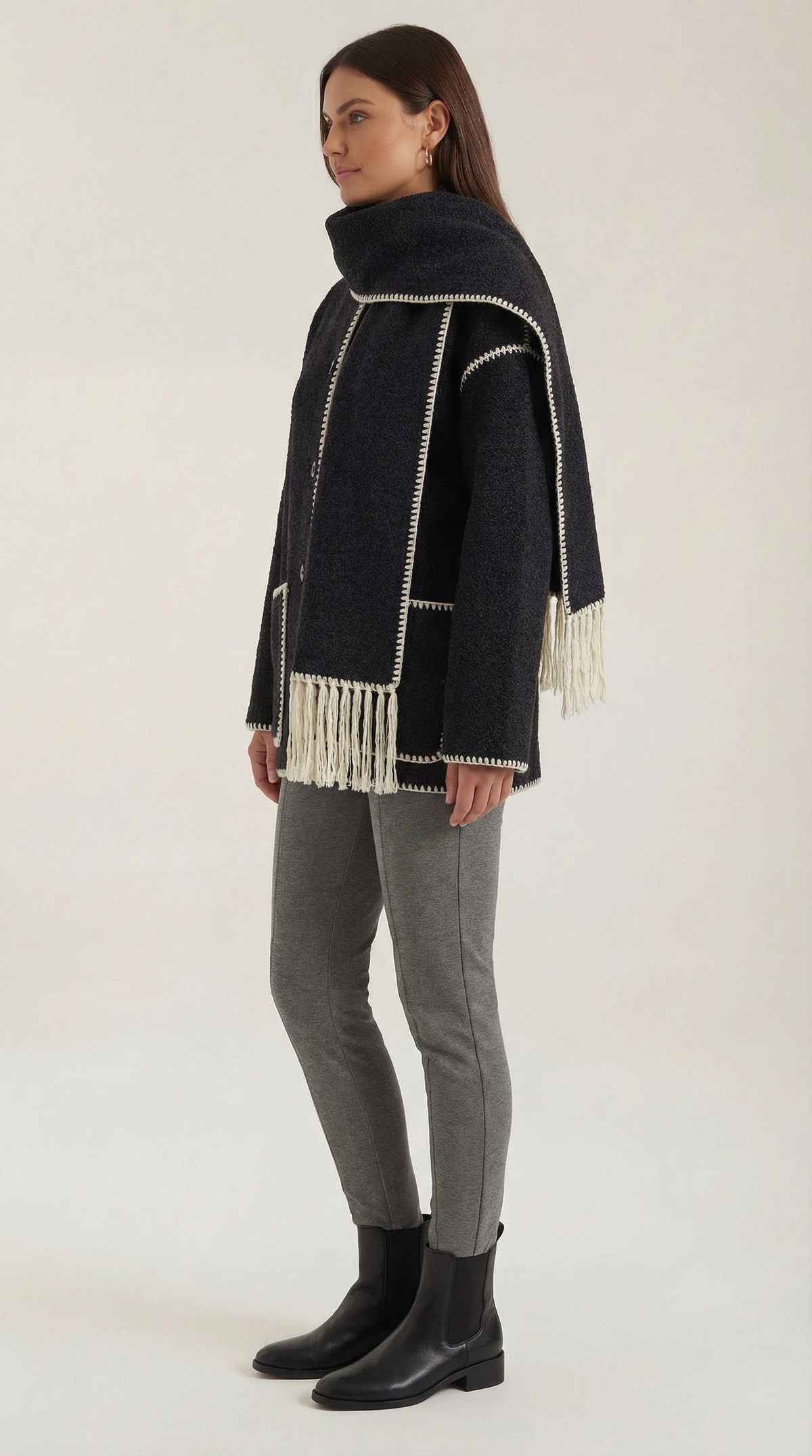 ISOLDE | CHAQUETA CON BUFANDA A CONTRASTE