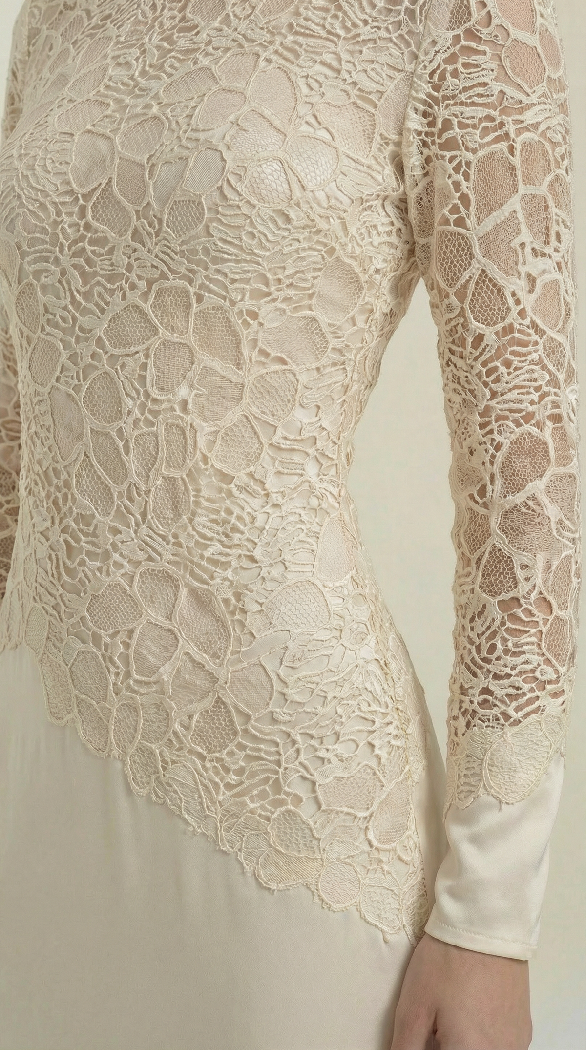 ELISE | VESTIDO LARGO CON LENTEJUELAS Y ENCAJE