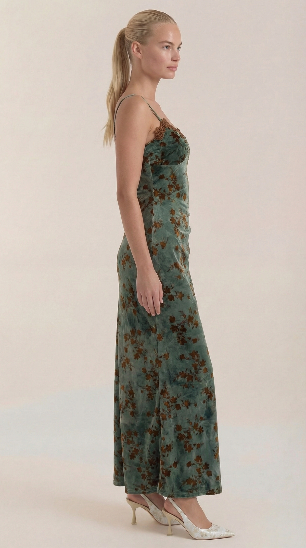 JEANNETTE | VESTIDO MIDI CON DETALLES DE ENCAJE