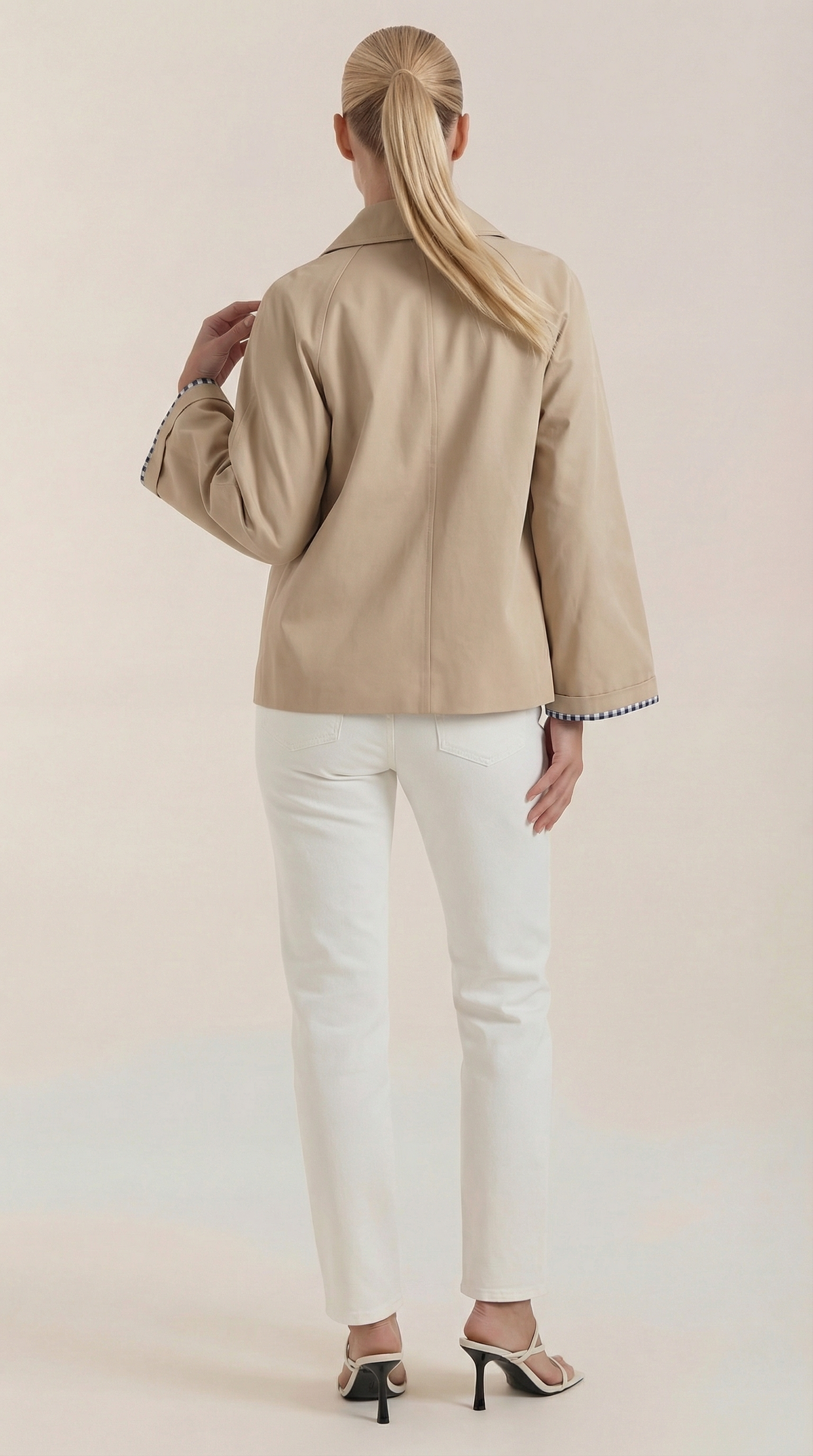 MARCELLA | GABARDINA CON ELEGANTE FORRO A RAYAS