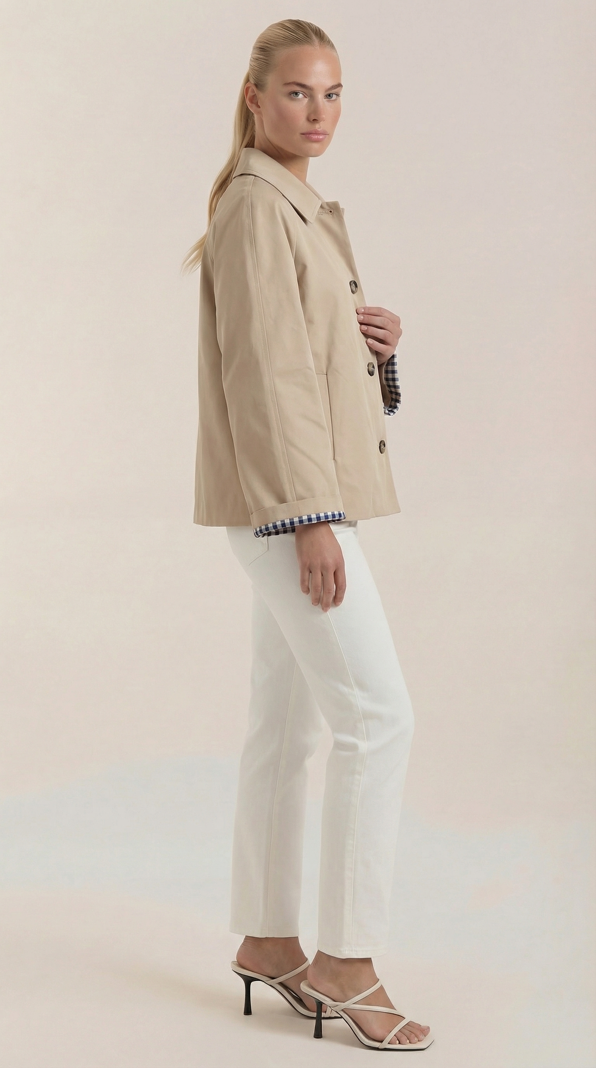 MARCELLA | GABARDINA CON ELEGANTE FORRO A RAYAS