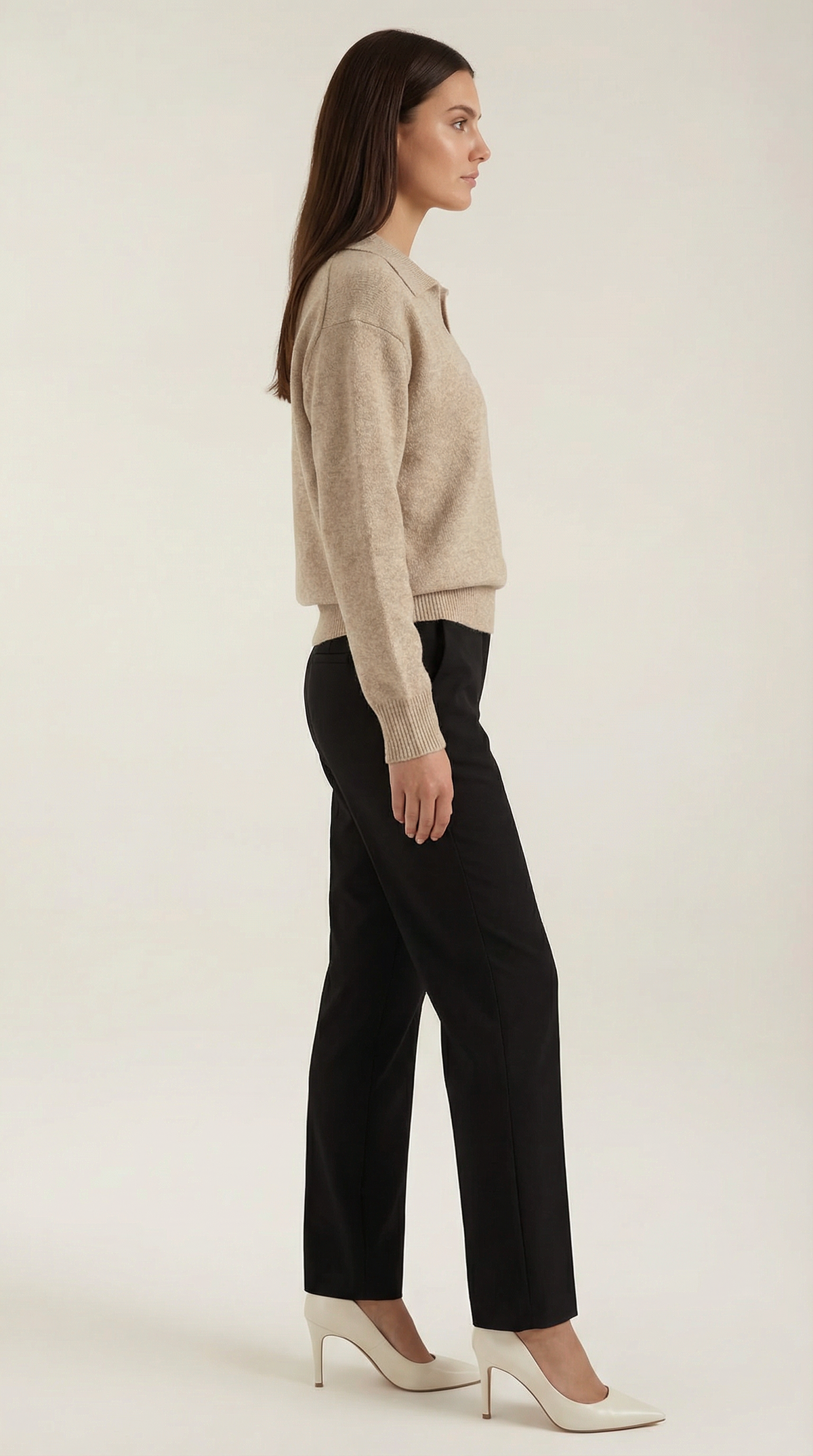 CHARLOTTE | POLO CASUAL CON ESCOTE EN V