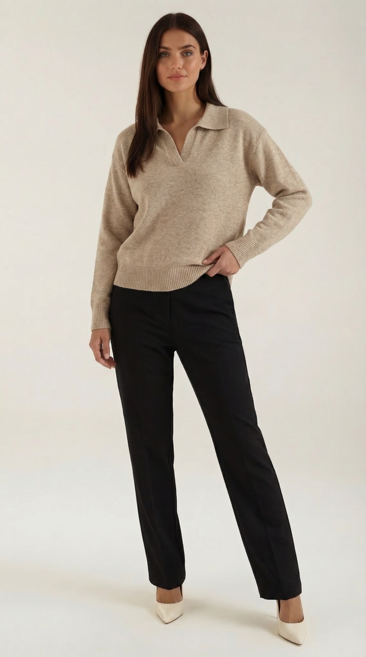 CHARLOTTE | POLO CASUAL CON ESCOTE EN V