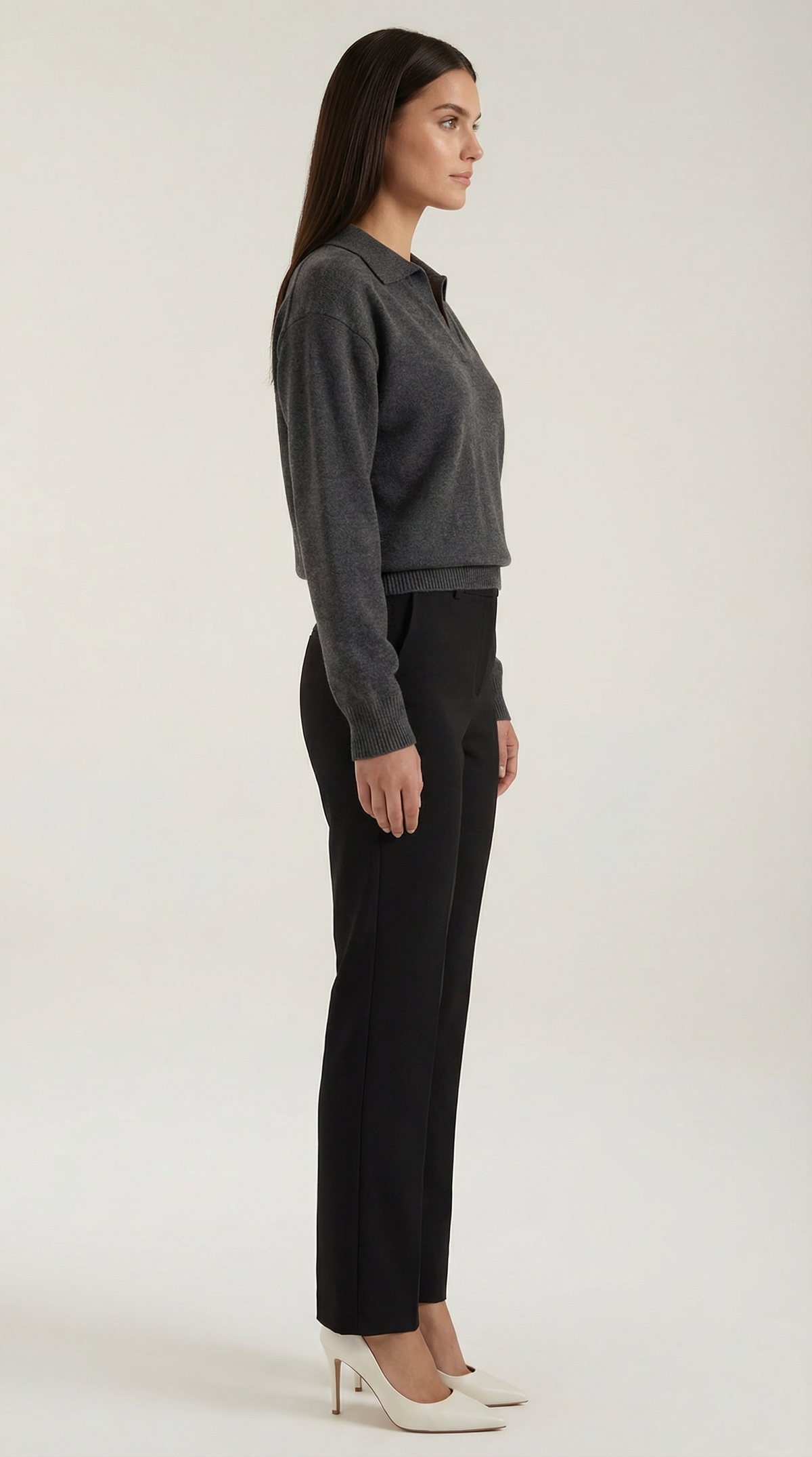 CHARLOTTE | POLO CASUAL CON ESCOTE EN V
