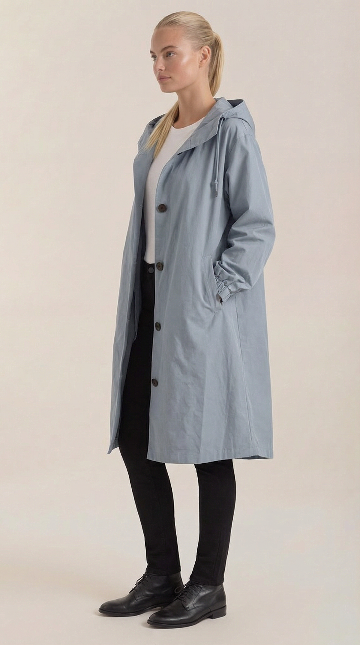BLYTHE | CHAQUETA IMPERMEABLE CON CAPUCHA