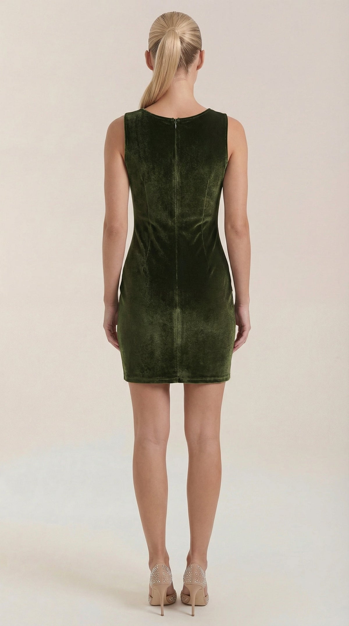 RACHELLE | VESTIDO CORTO DE TERCIOPELO CON ESCOTE CUADRADO