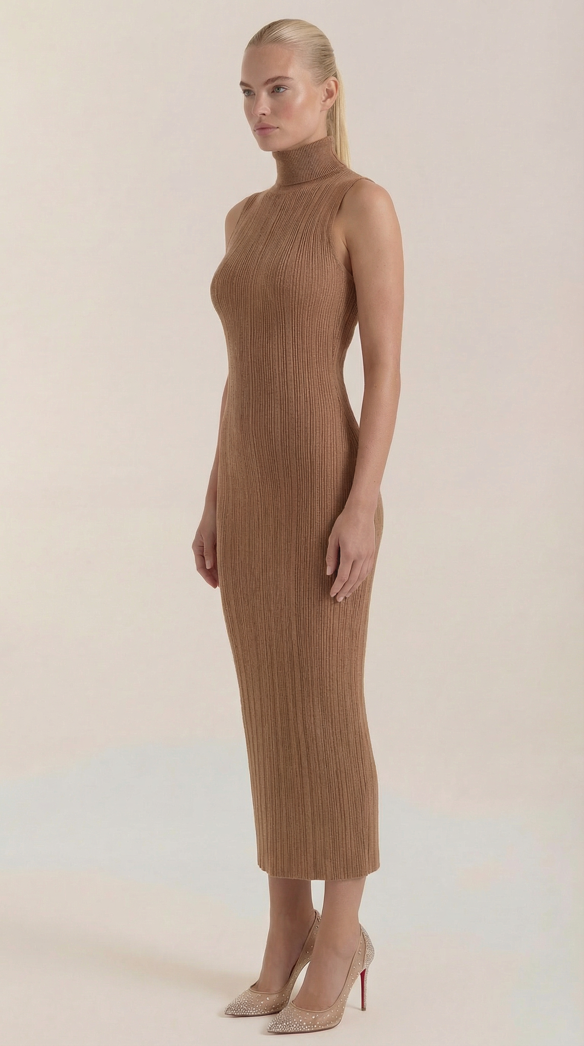 SONIA | VESTIDO MIDI AJUSTADO CON CUELLO ALTO