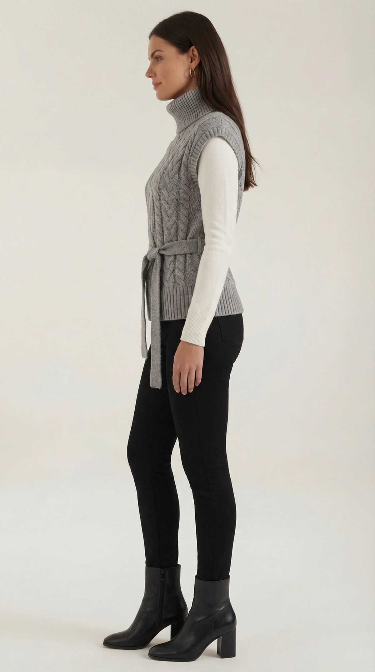 NADIA | CHALECO DE PUNTO TRENZADO CON CUELLO ALTO