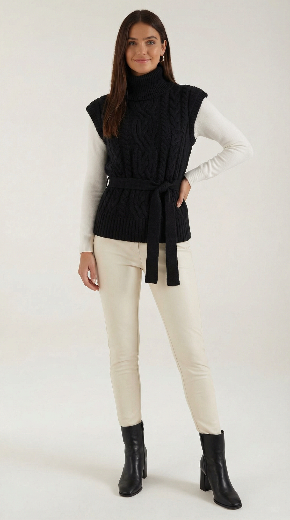 NADIA | CHALECO DE PUNTO TRENZADO CON CUELLO ALTO