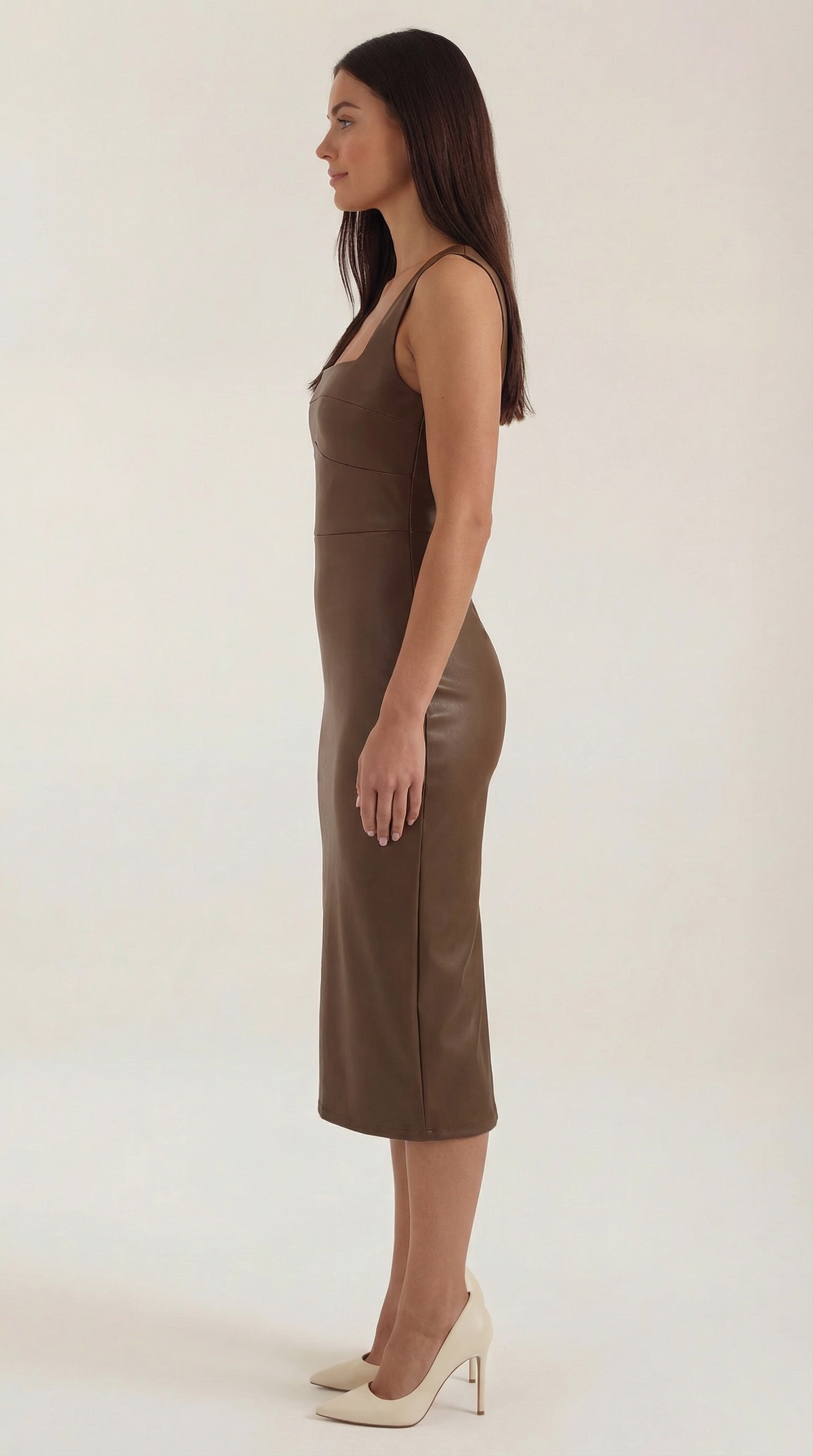 YVONNE | VESTIDO AJUSTADO DE CUERO SINTÉTICO