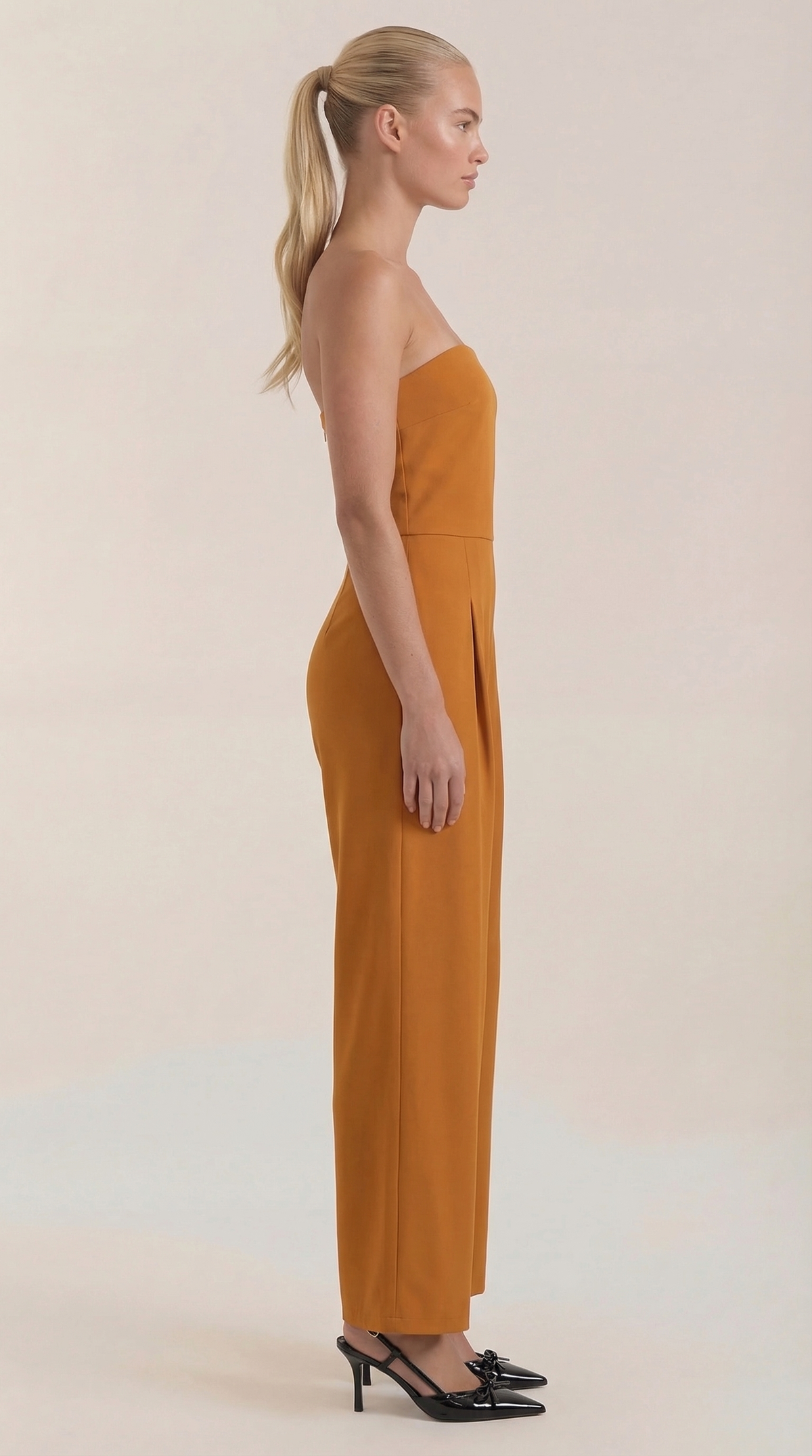 ELIZA | MONO SIN TIRANTES CON PANTALÓN DE PIERNA ANCHA