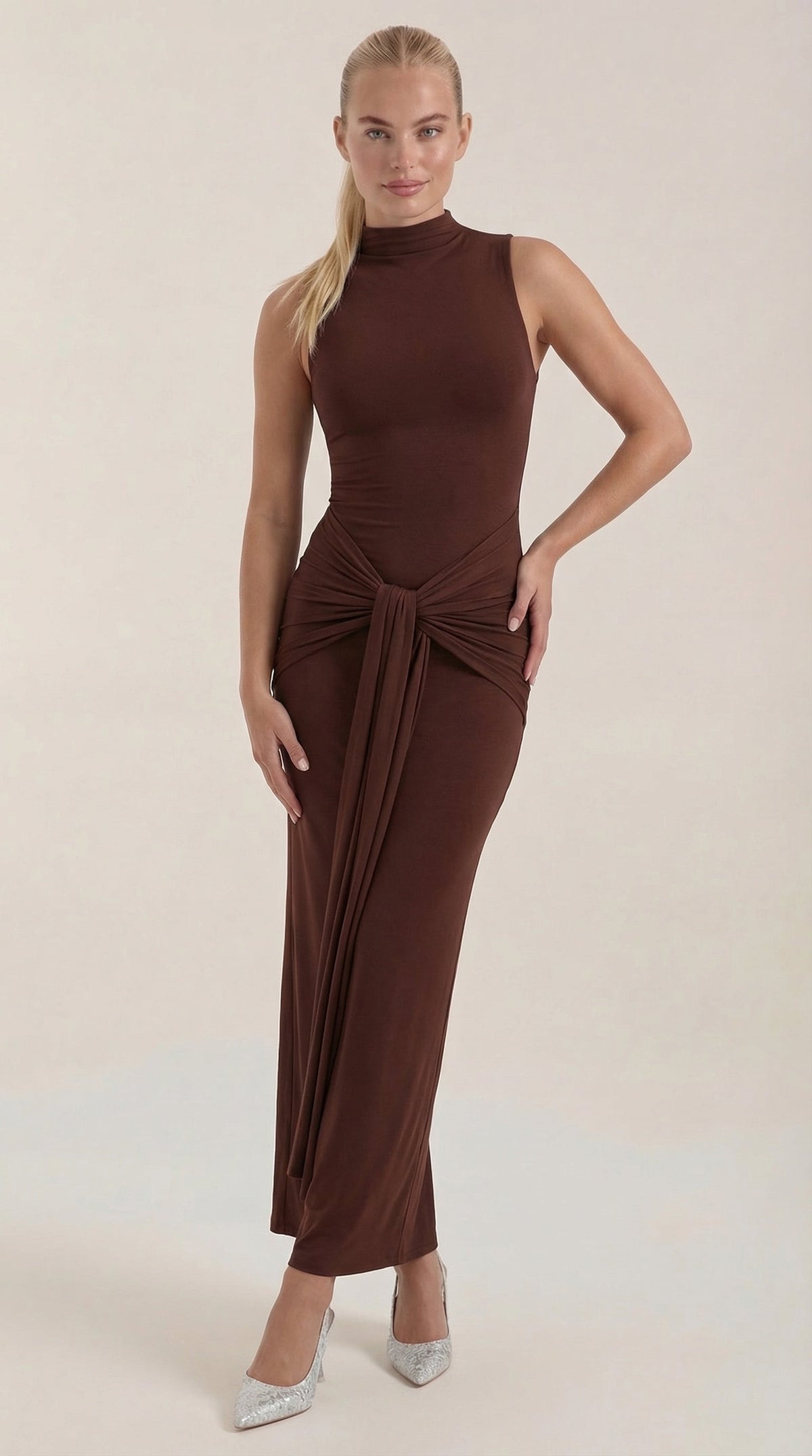 HESTER | VESTIDO LARGO CON CUELLO ALTO