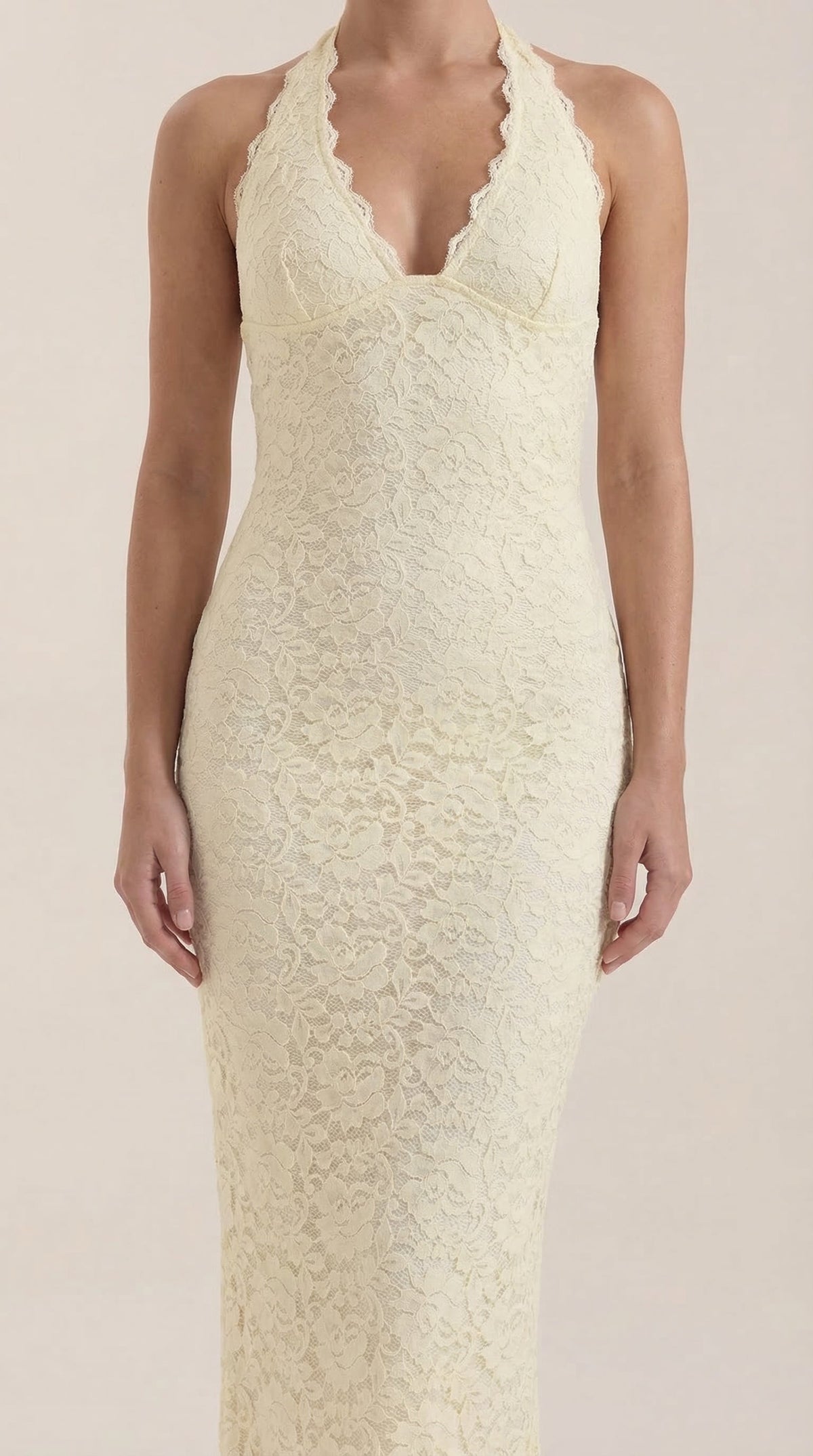 ROXANNE | VESTIDO LARGO DE ENCAJE CON ESCOTE HALTER