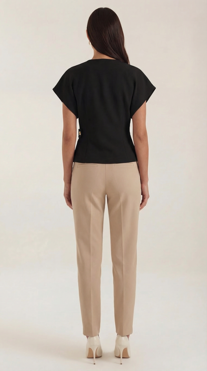 AMELIA | BLUSA CON ESCOTE EN V