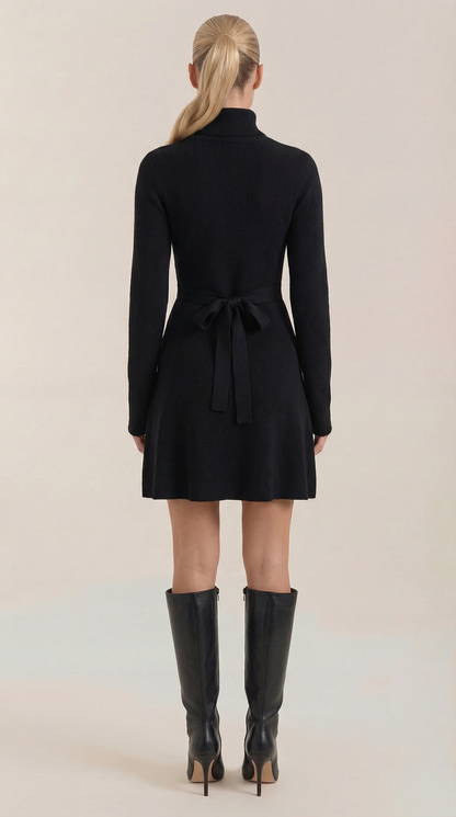GENEVA | VESTIDO CORTO DE PUNTO CON CUELLO ALTO