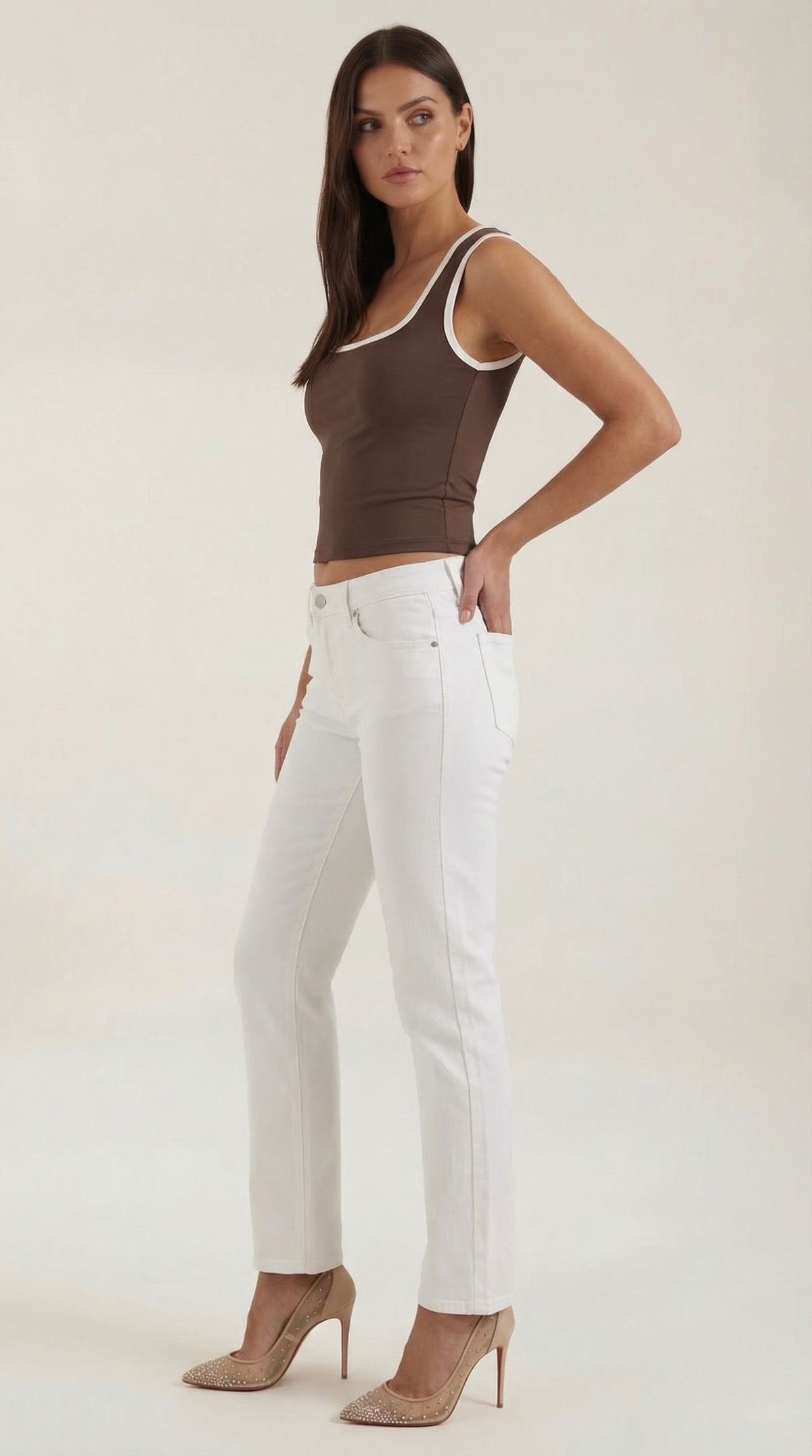 ESTELLE | TOP CON ESCOTE CUADRADO