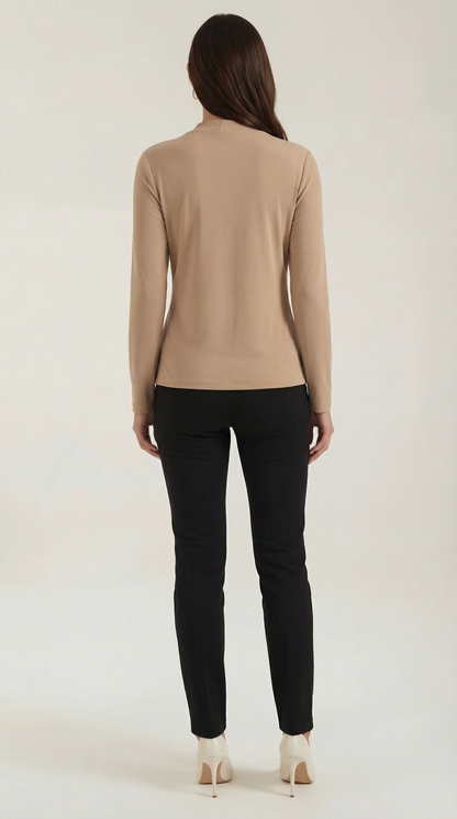 DAPHNE | BLUSA CON CUELLO ALTO Y LAZO