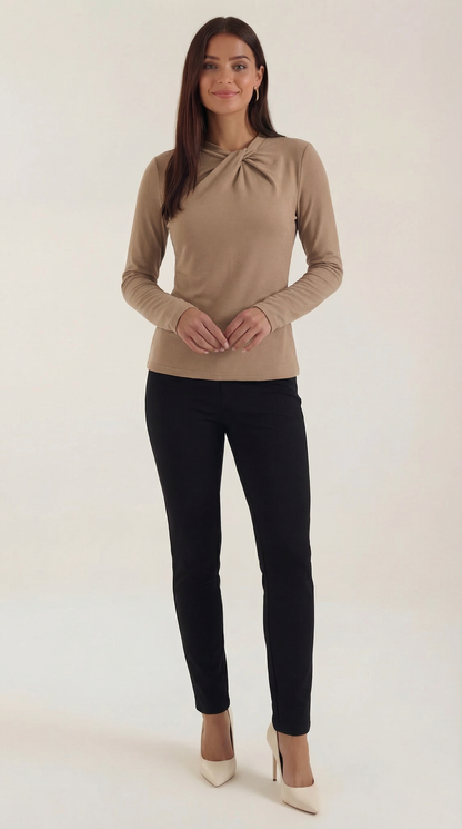 DAPHNE | BLUSA CON CUELLO ALTO Y LAZO