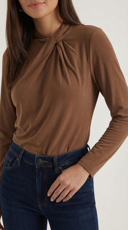 DAPHNE | BLUSA CON CUELLO ALTO Y LAZO