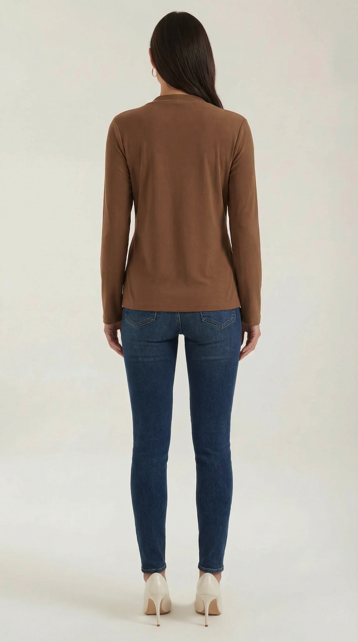 DAPHNE | BLUSA CON CUELLO ALTO Y LAZO