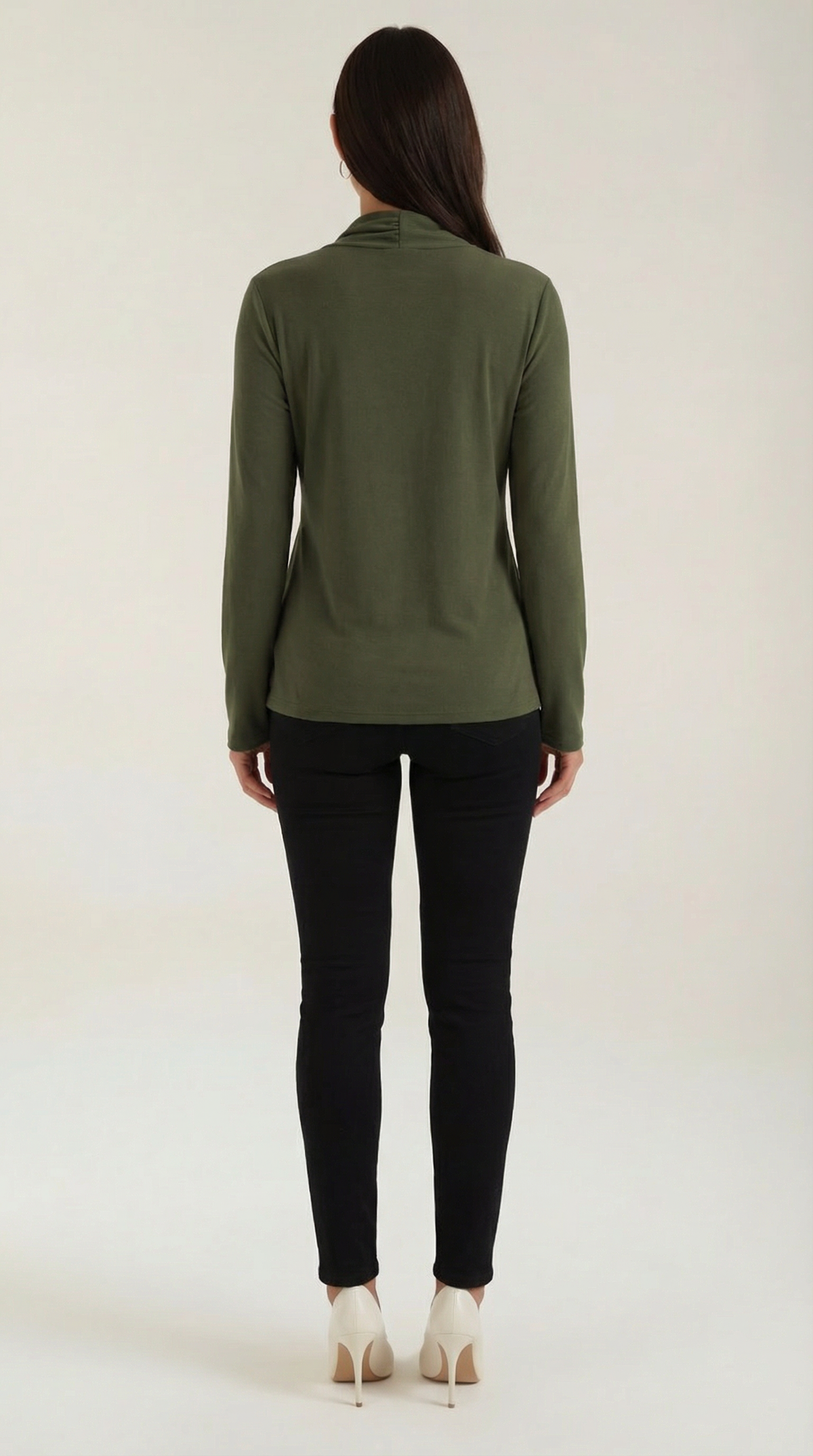 DAPHNE | BLUSA CON CUELLO ALTO Y LAZO