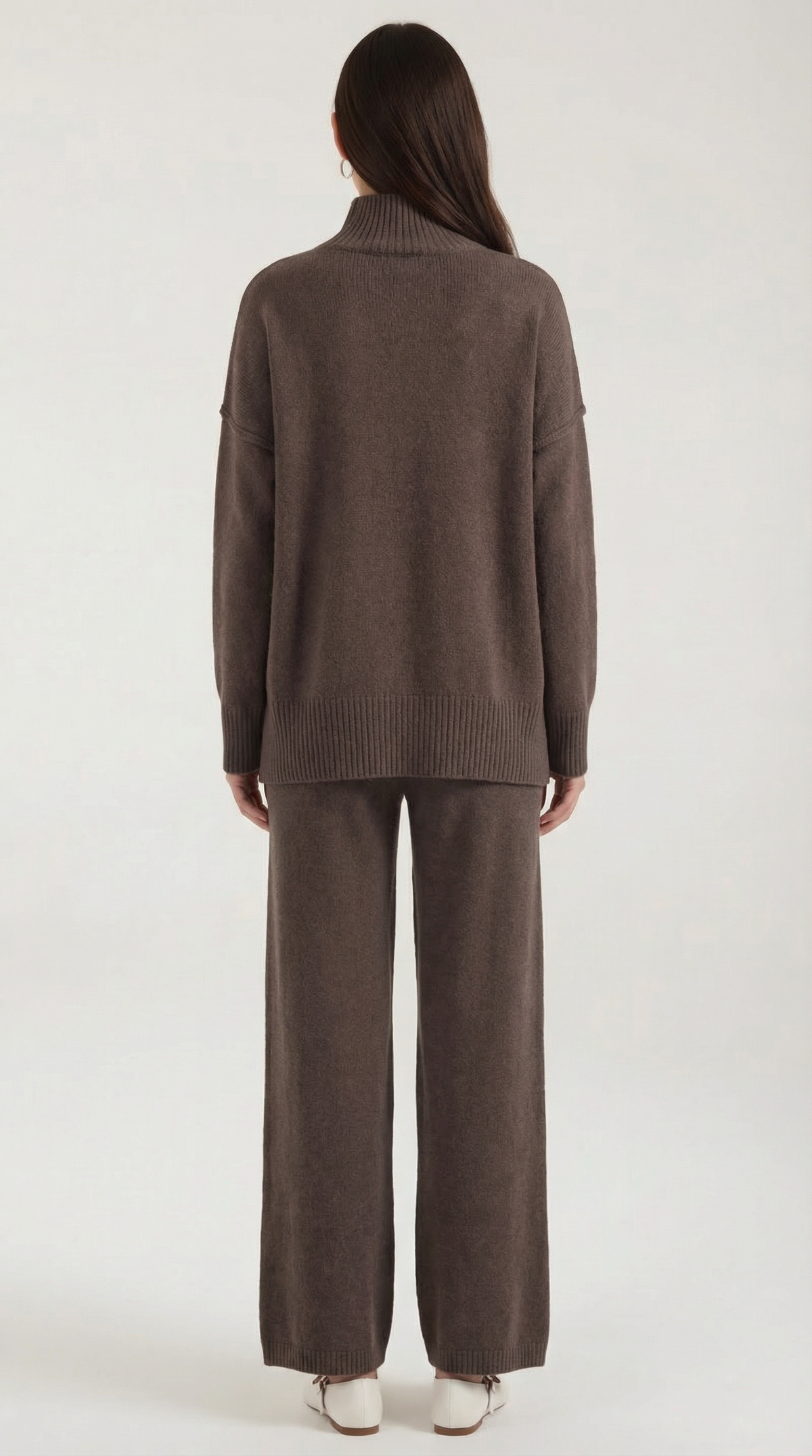 MAR | CONJUNTO DE SUÉTER DE PUNTO Y PANTALONES VAQUEROS