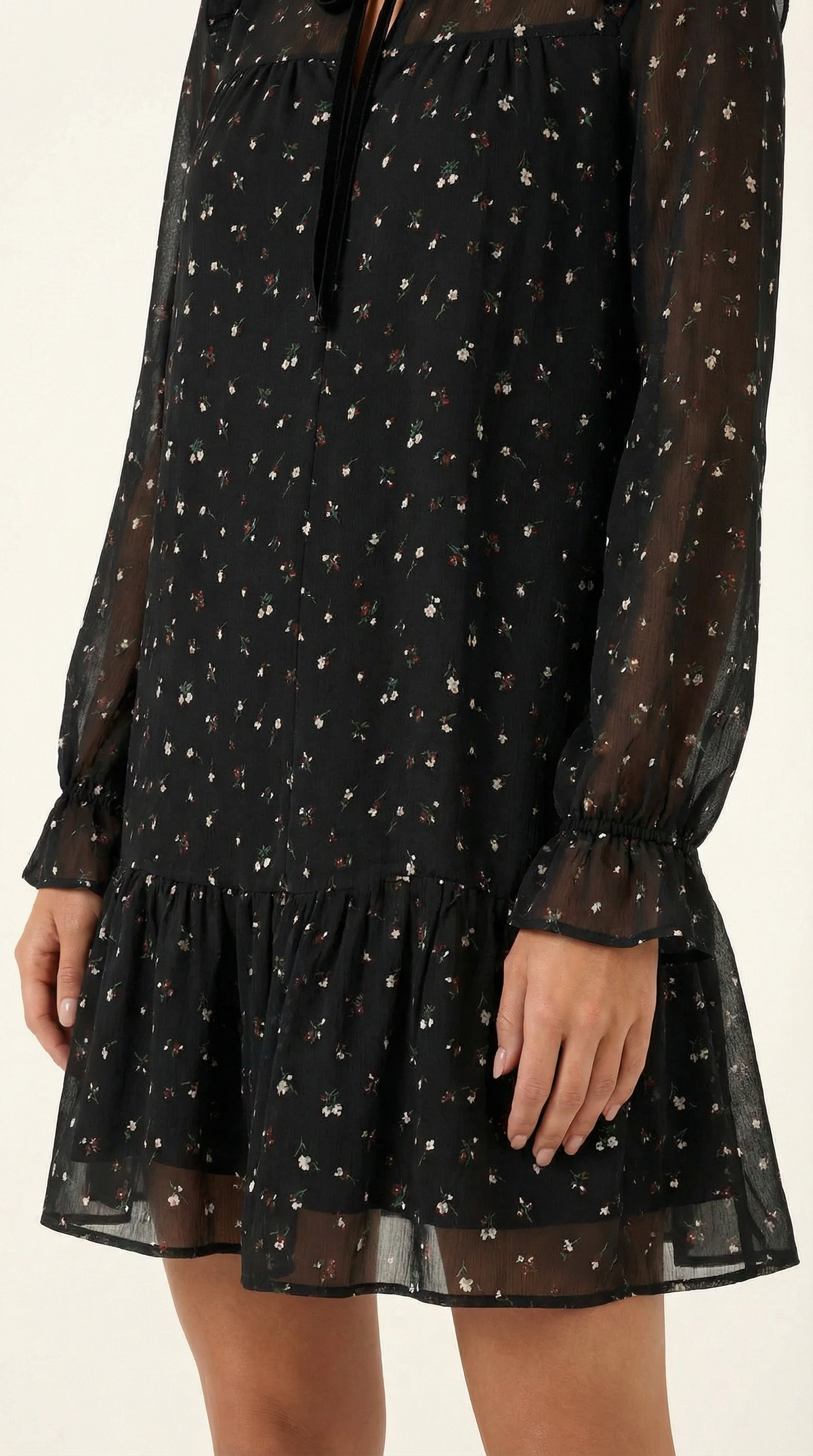 KATIE | VESTIDO CORTO CON DETALLES DE VOLANTES