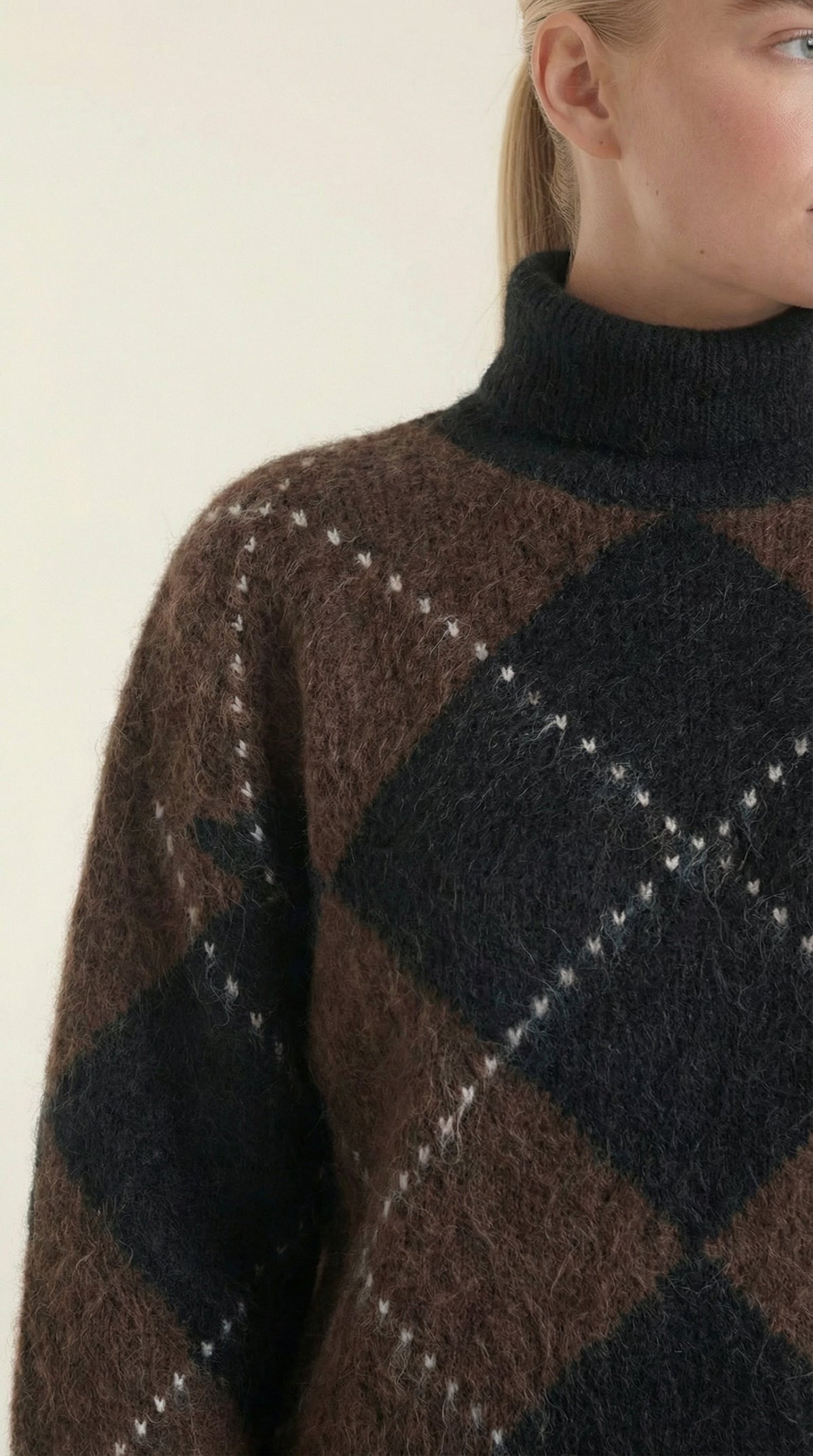 MILENA | JERSEY DE CUELLO ALTO