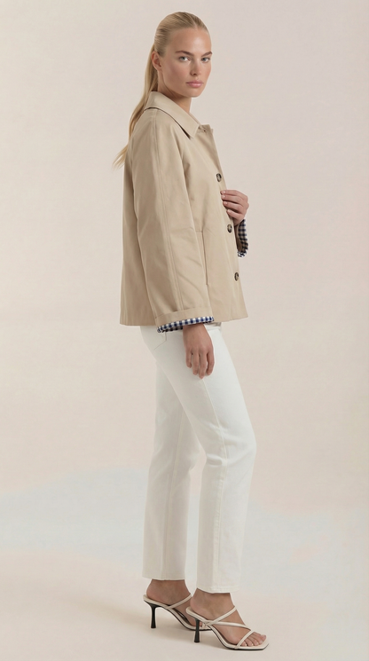 MARCELLA | GABARDINA CON ELEGANTE FORRO A RAYAS