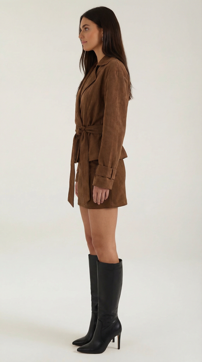 LAVINIA | CHAQUETA ENVOLVENTE CON CINTURÓN AJUSTABLE