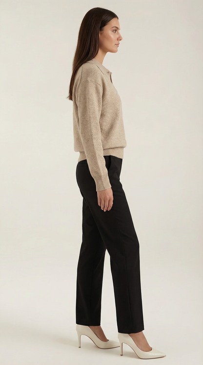 CHARLOTTE | POLO CASUAL CON ESCOTE EN V
