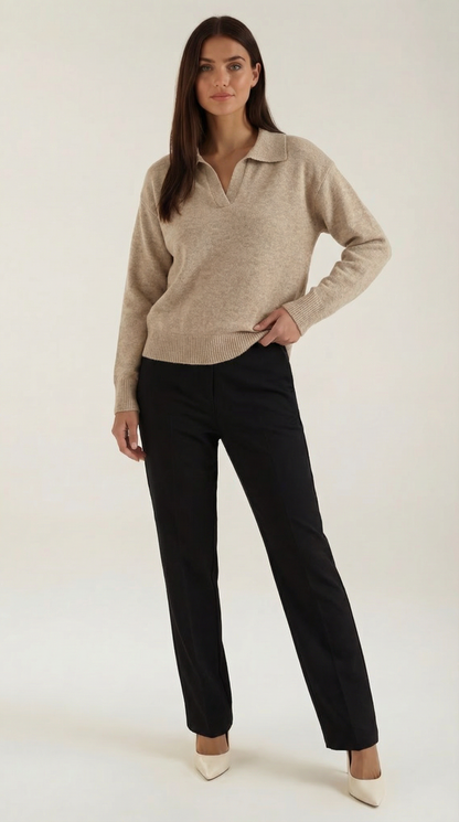 CHARLOTTE | POLO CASUAL CON ESCOTE EN V