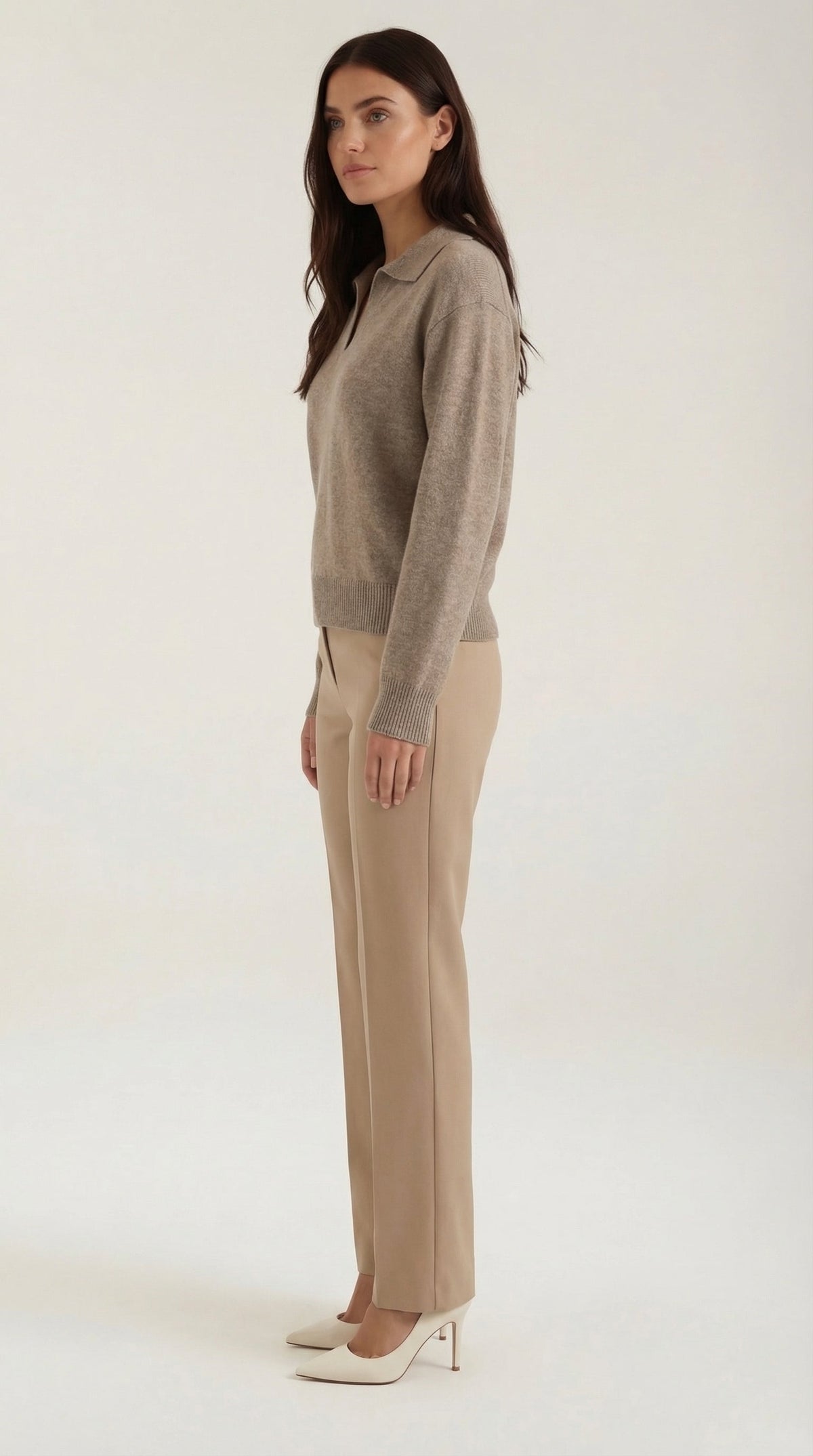 CHARLOTTE | POLO CASUAL CON ESCOTE EN V