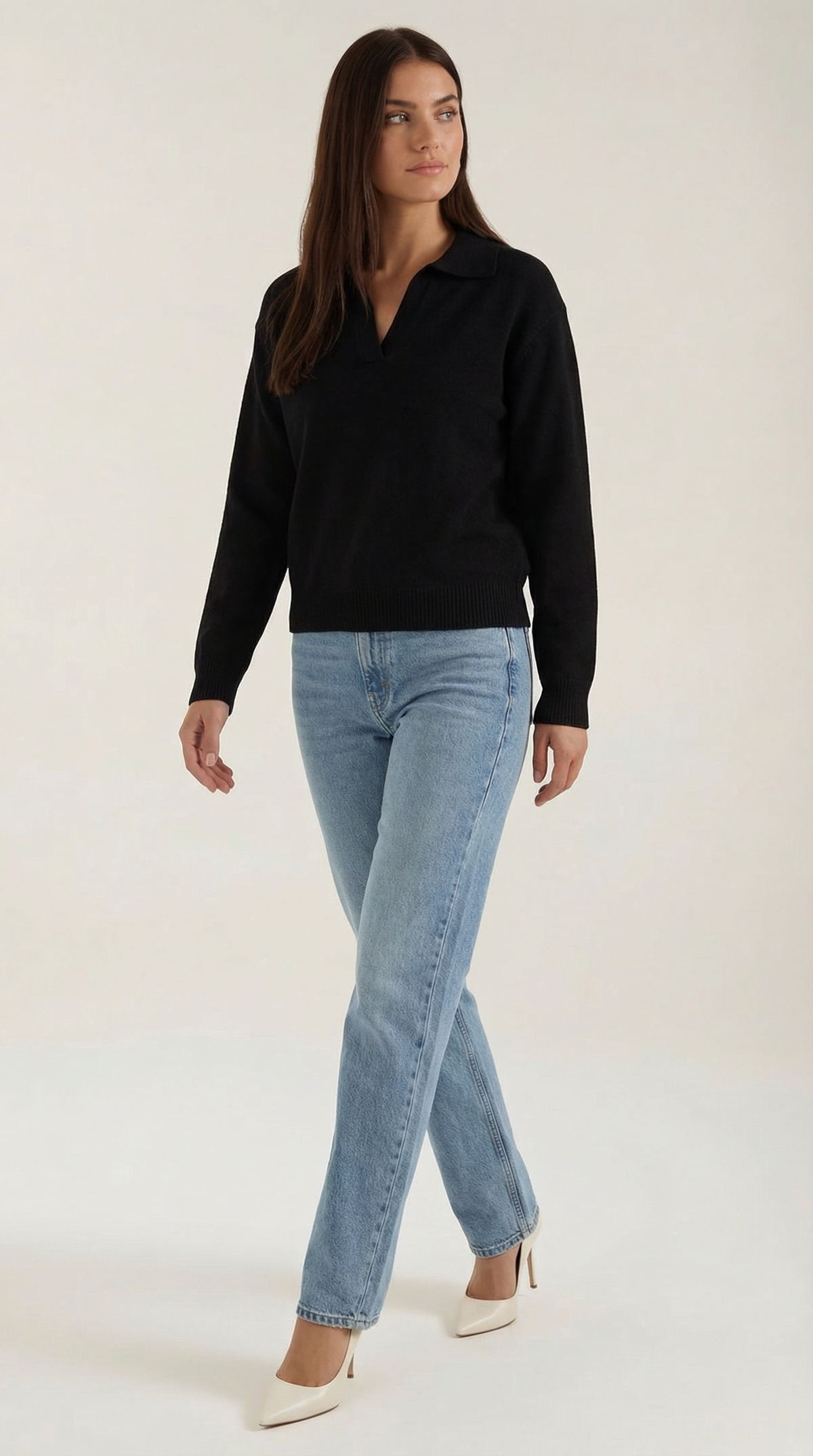 CHARLOTTE | POLO CASUAL CON ESCOTE EN V