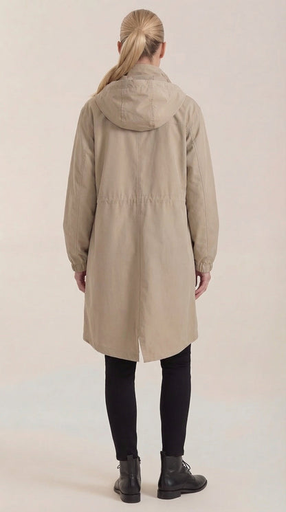 BLYTHE | CHAQUETA IMPERMEABLE CON CAPUCHA