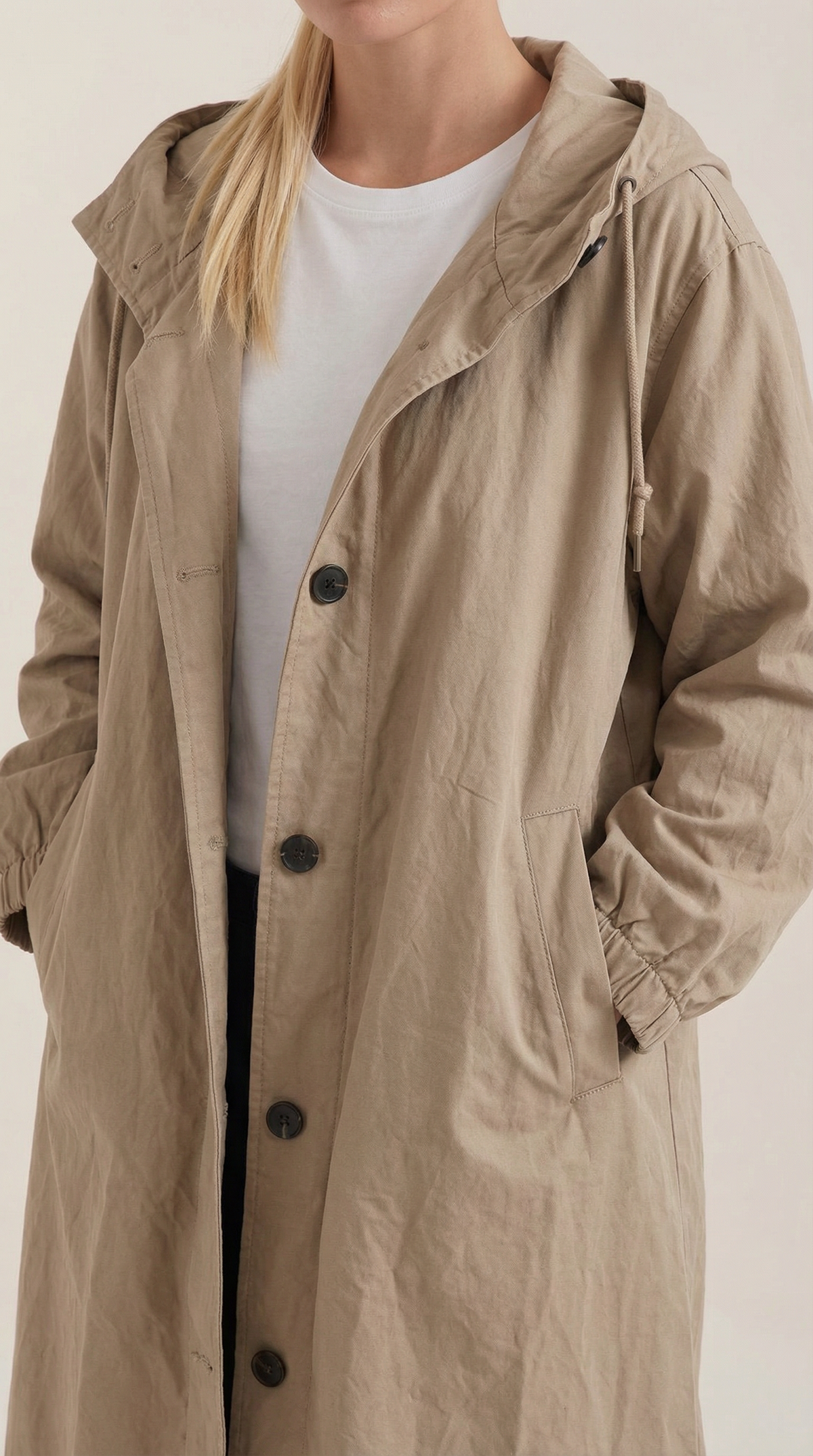 BLYTHE | CHAQUETA IMPERMEABLE CON CAPUCHA