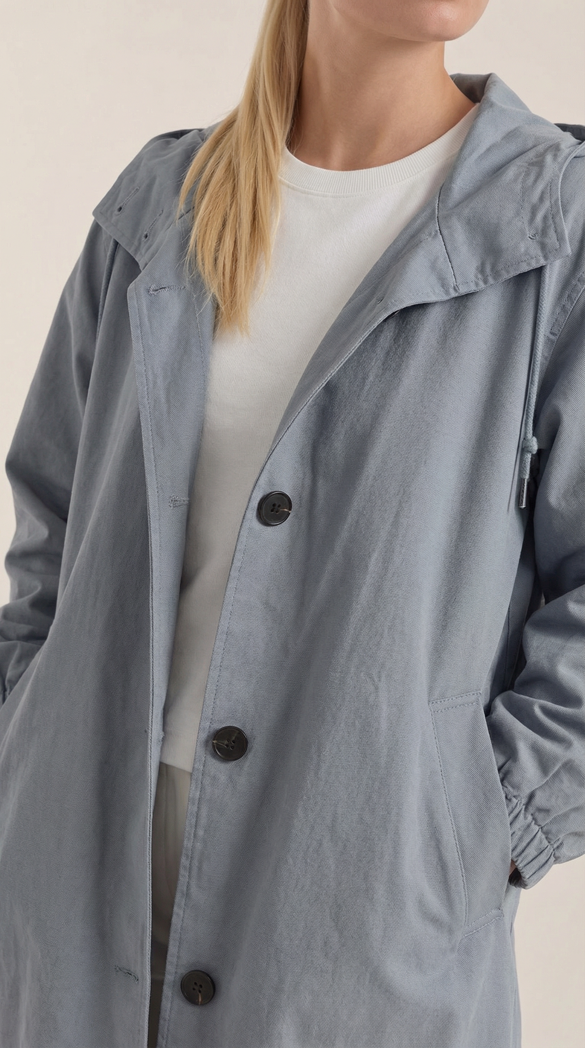 BLYTHE | CHAQUETA IMPERMEABLE CON CAPUCHA