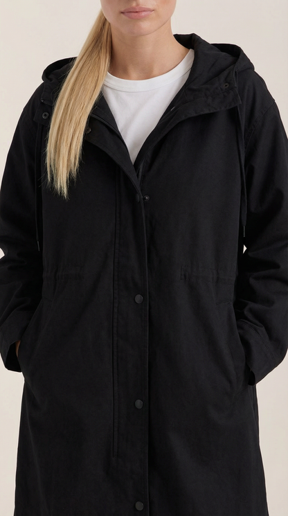 BLYTHE | CHAQUETA IMPERMEABLE CON CAPUCHA