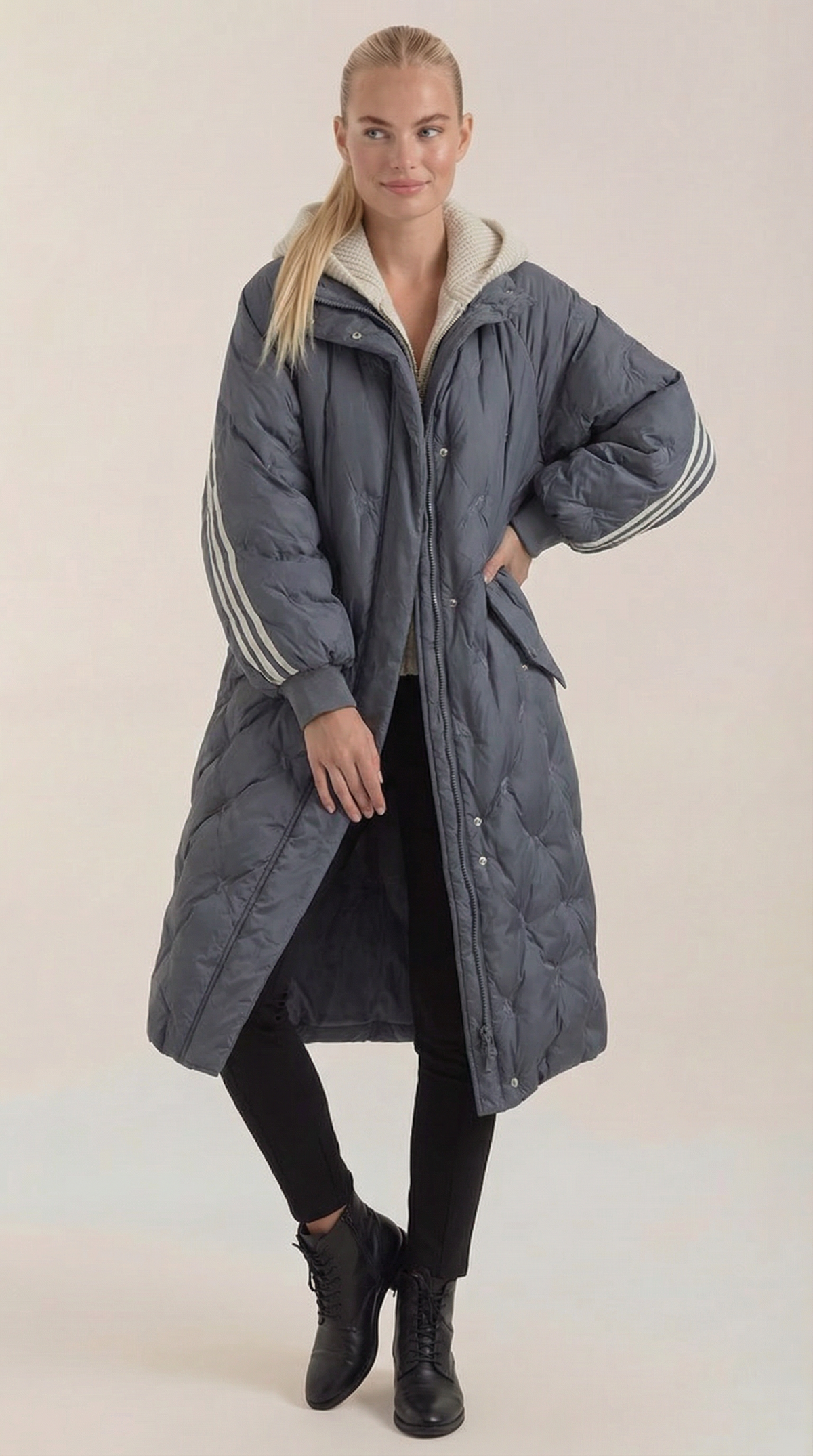 GRETA | ABRIGO ACOLCHADO CON CAPUCHA