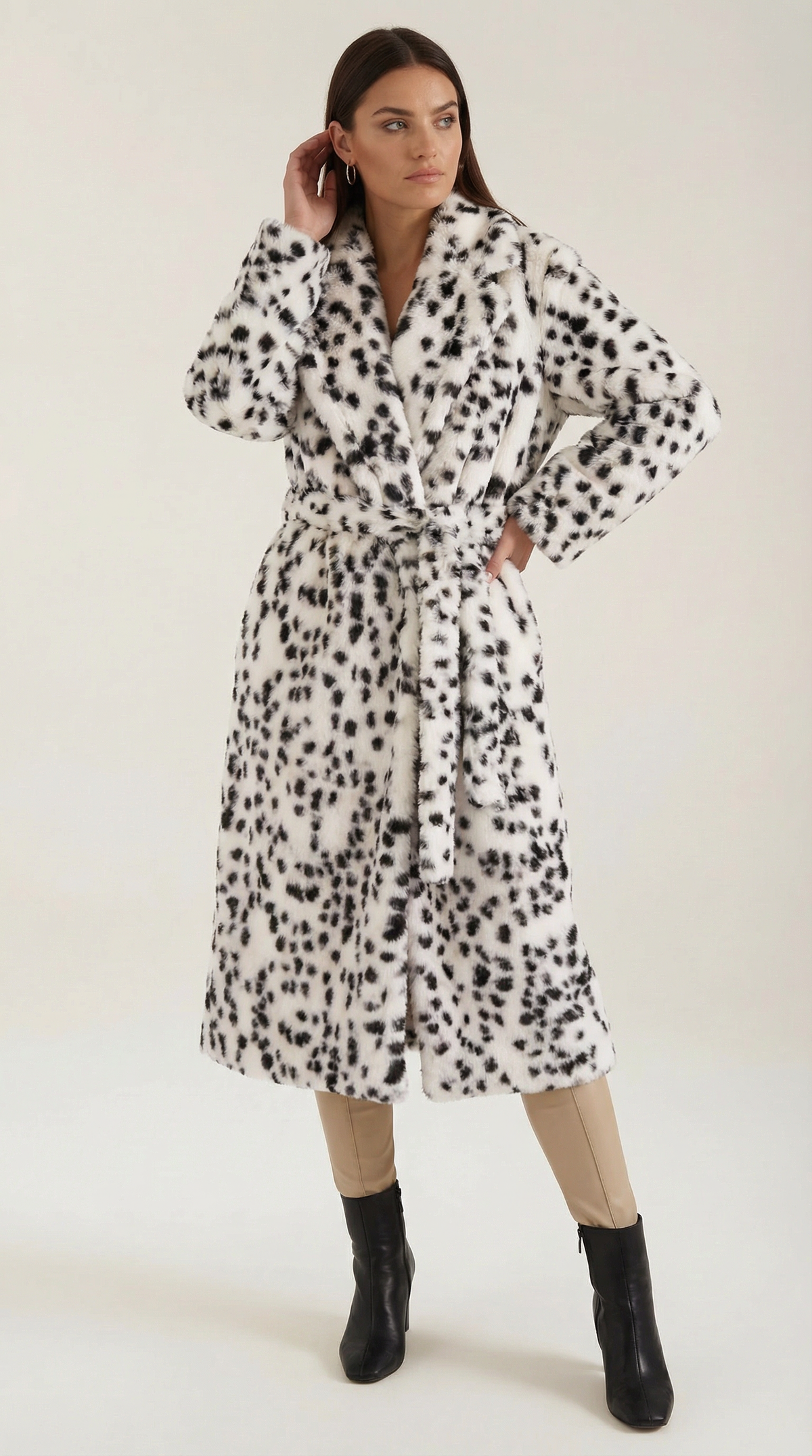 ROMY | CHAQUETA LARGA DE CUERO SINTÉTICO