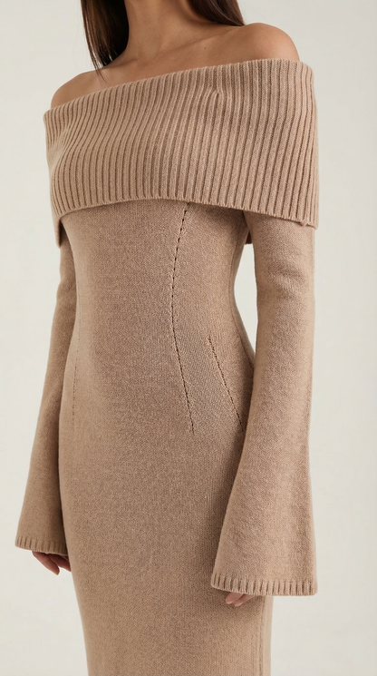 QUINLAN | VESTIDO LARGO AJUSTADO CON HOMBROS DESCUBIERTOS
