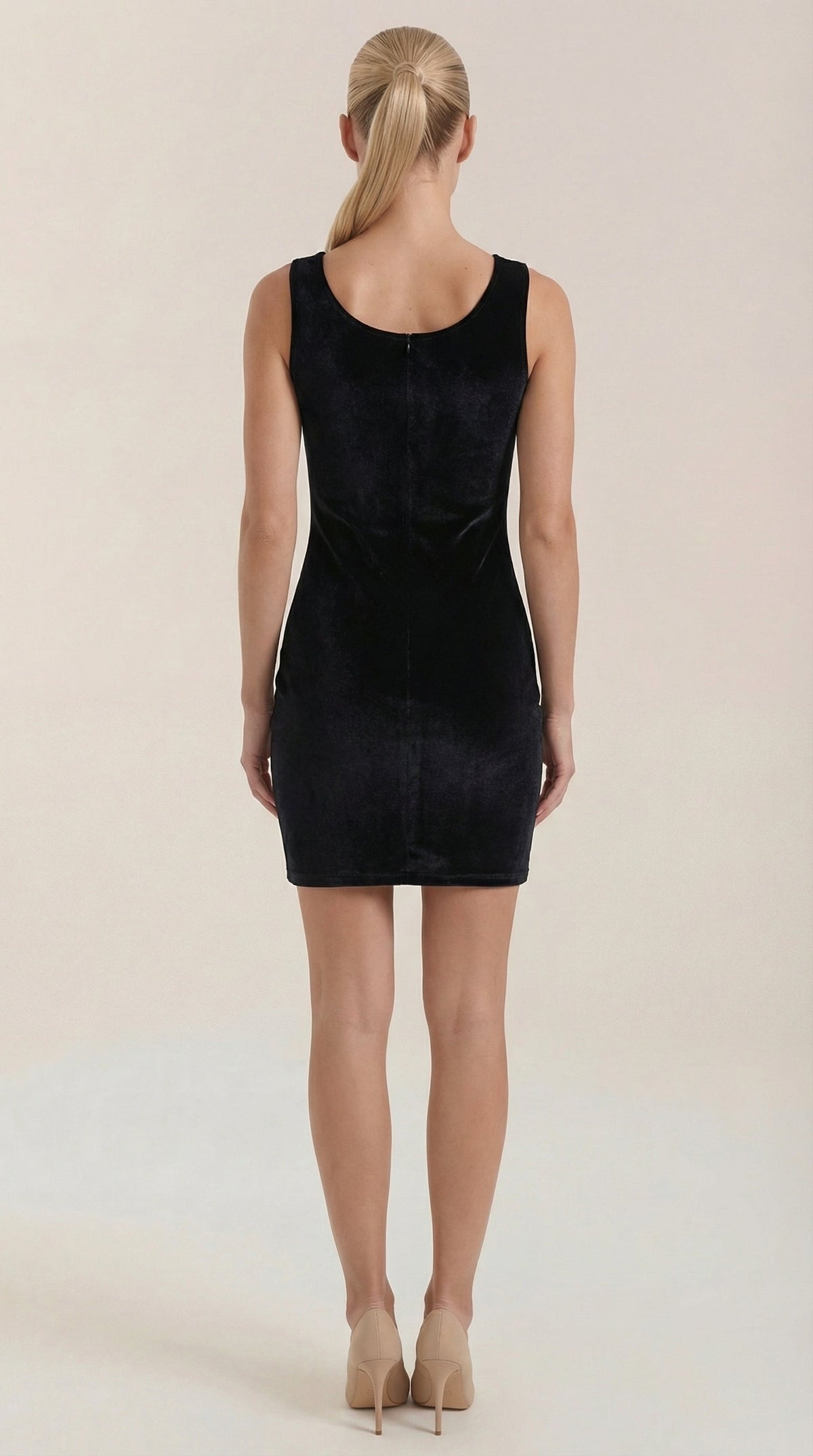 RACHELLE | VESTIDO CORTO DE TERCIOPELO CON ESCOTE CUADRADO