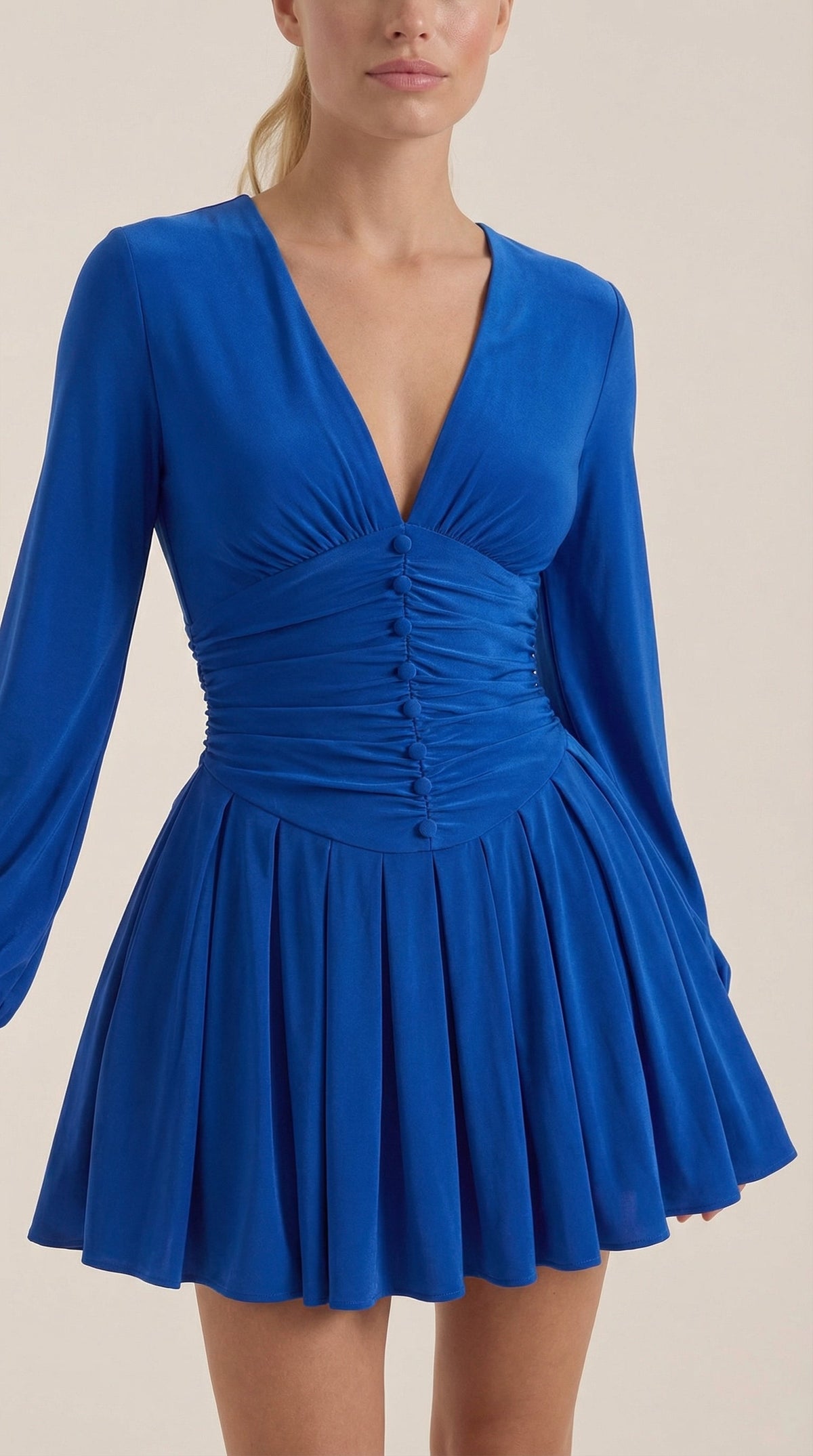 TRICIA | VESTIDO CORTO CON ESCOTE EN V