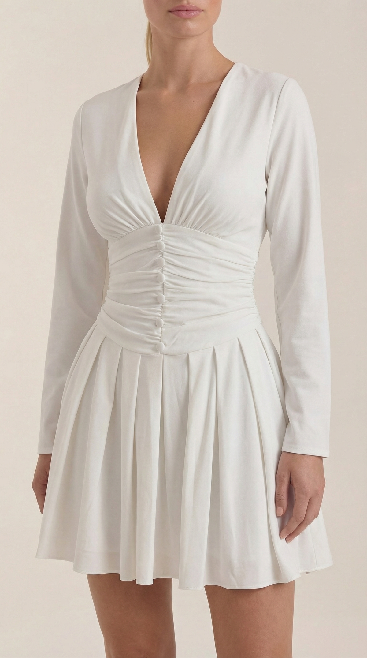 TRICIA | VESTIDO CORTO CON ESCOTE EN V