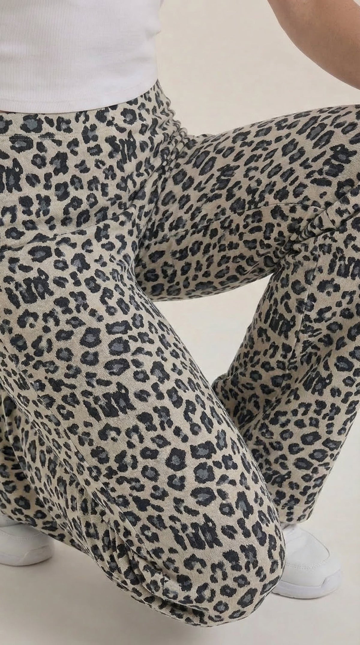 CLEO | PANTALONES CON ESTAMPADO DE LEOPARDO