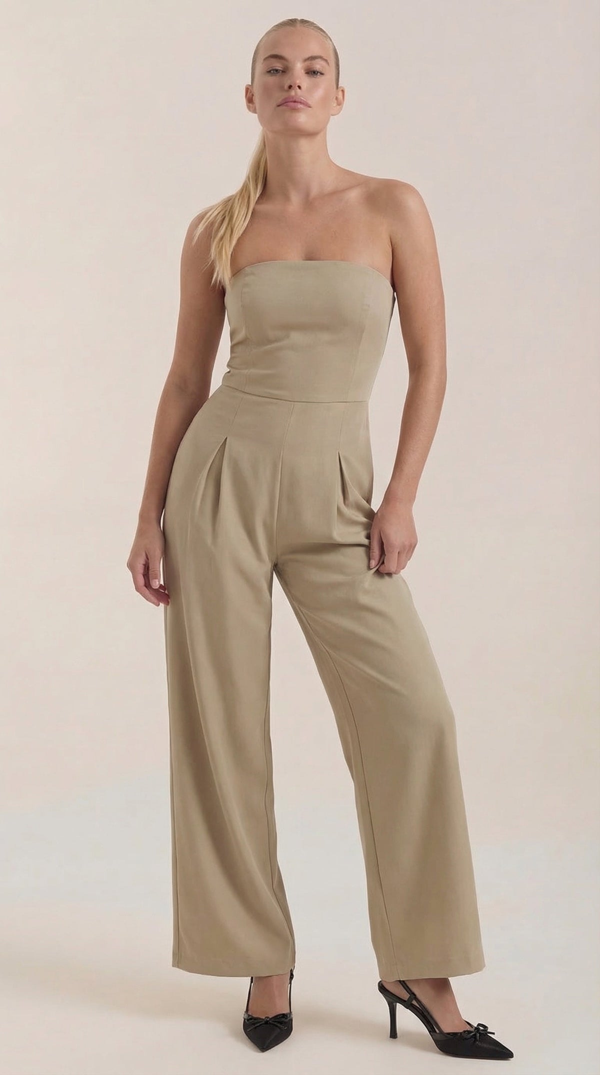 ELIZA | MONO SIN TIRANTES CON PANTALÓN DE PIERNA ANCHA
