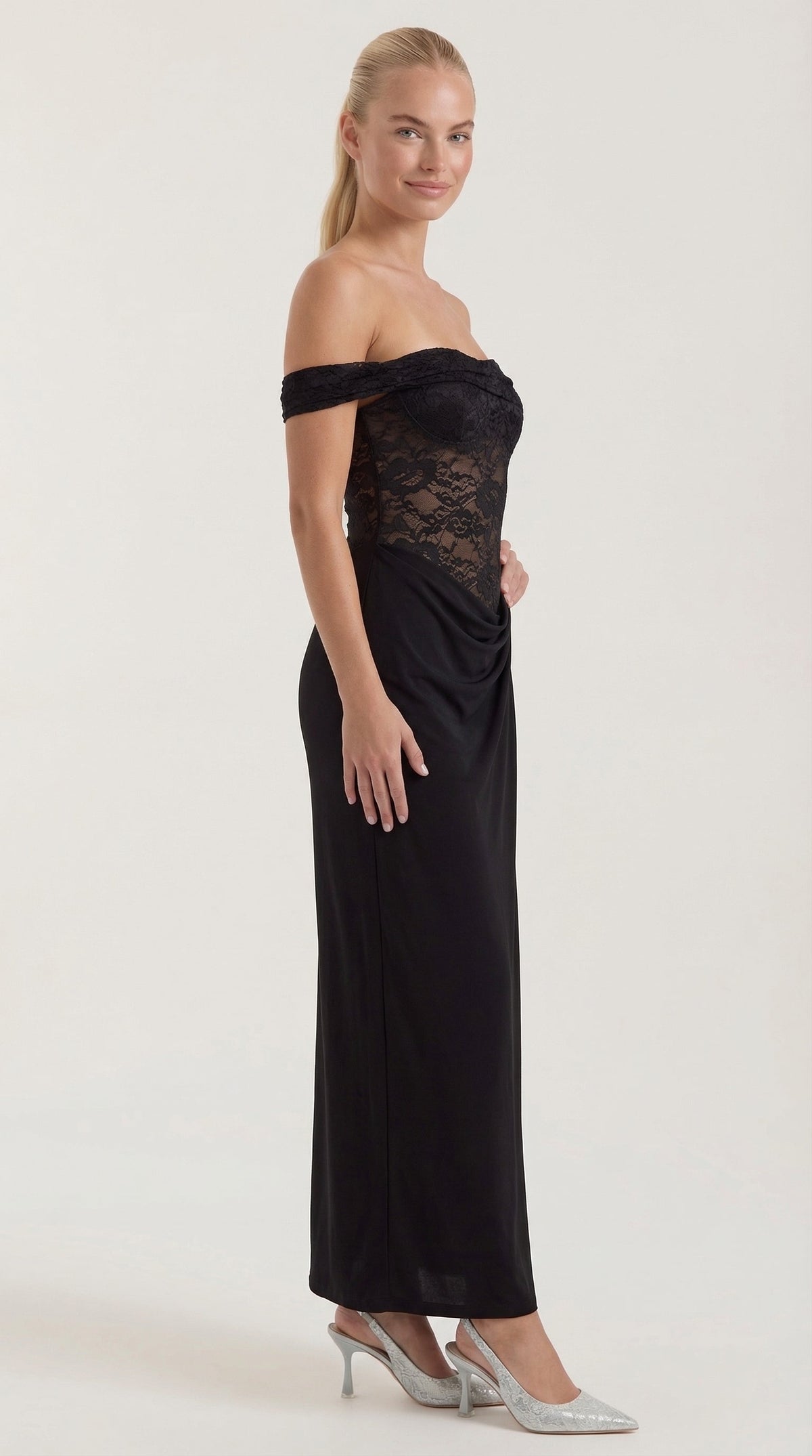 GISELLE | VESTIDO LARGO CON CORSET DE ENCAJE Y UN SOLO HOMBRO