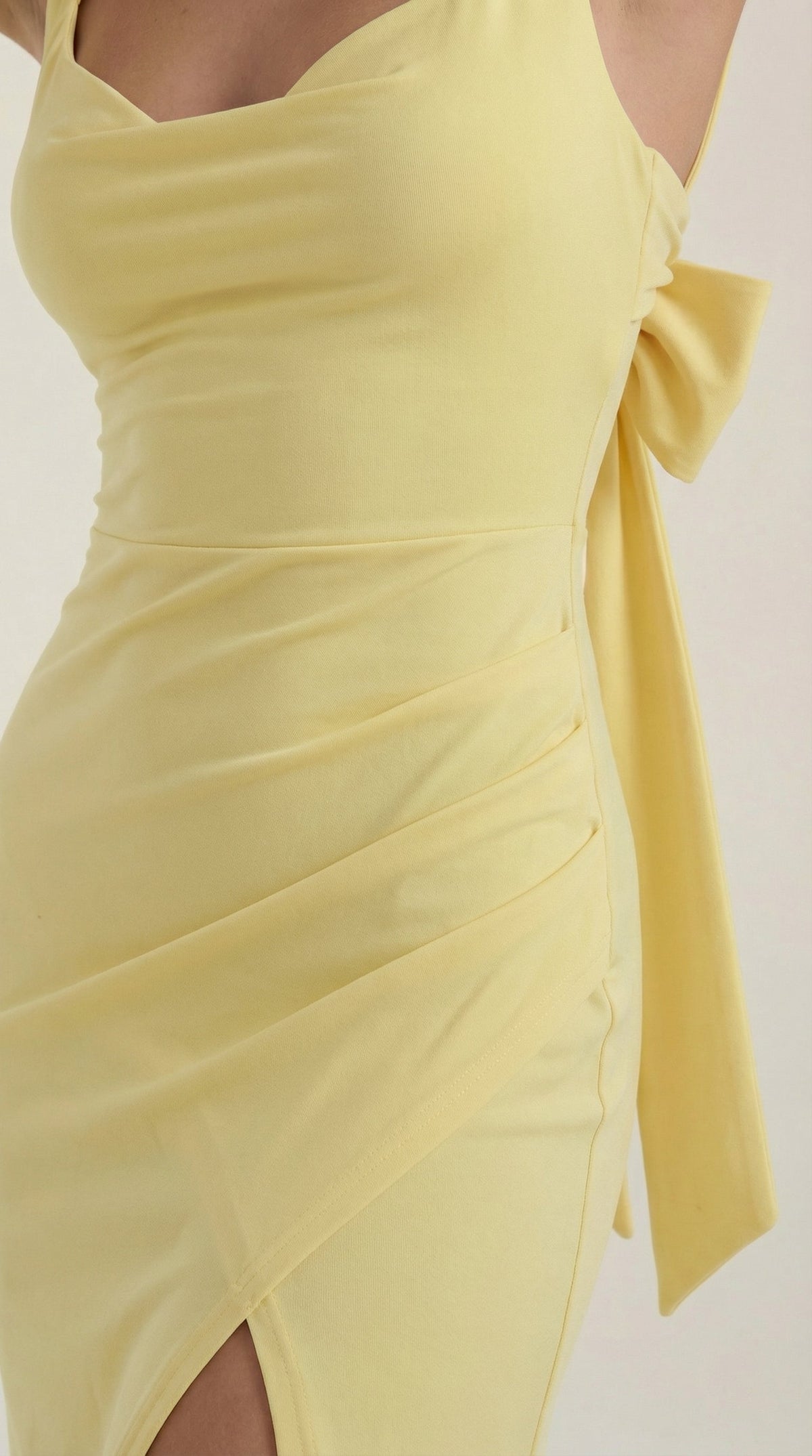 RHODA | VESTIDO LARGO CON DETALLES FRUNCIDOS