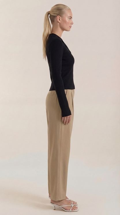 ANTONIA | JERSEY DE PUNTO CON CUELLO ELEGANTE